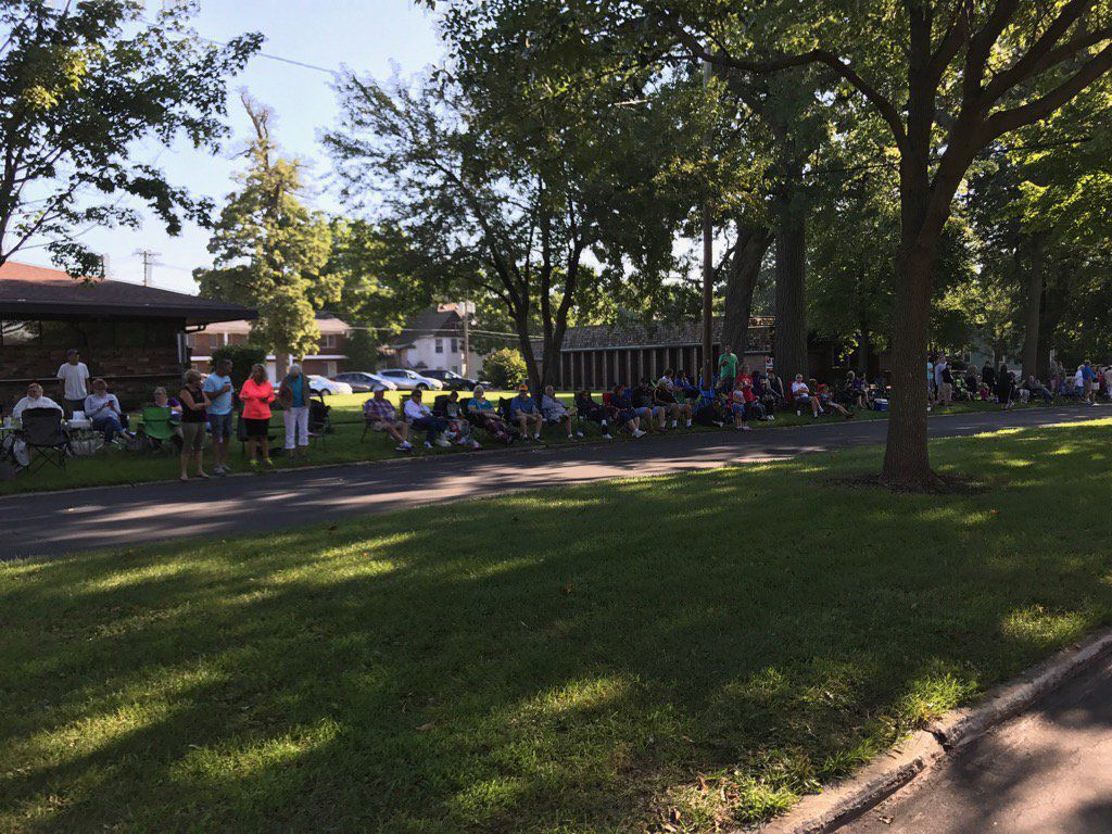 Spectators on Kirkwood